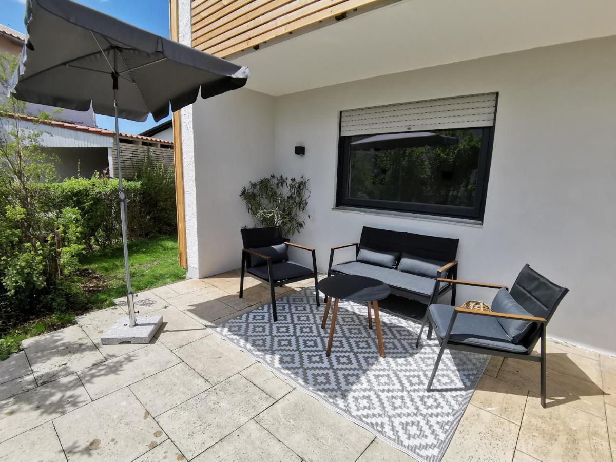 Moderne Ferienwohnungen Mit Designbad Petting Buitenkant foto