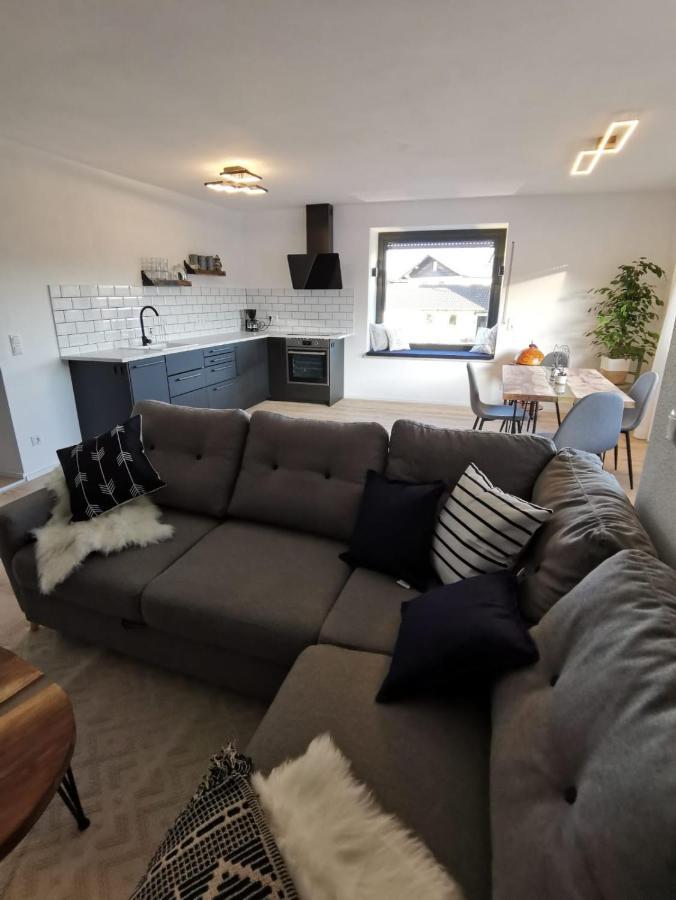 Moderne Ferienwohnungen Mit Designbad Petting Buitenkant foto